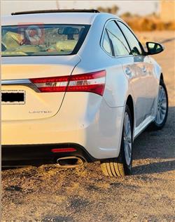 تويوتا أفالون